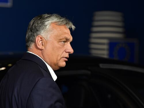 Migranti, Orban inchioda l'Ue: "Sigillare i confini dell'Europa"