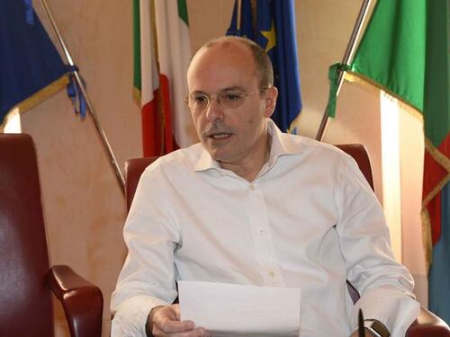 Imperia, nubi all'orizzonte per il sindaco Capacci