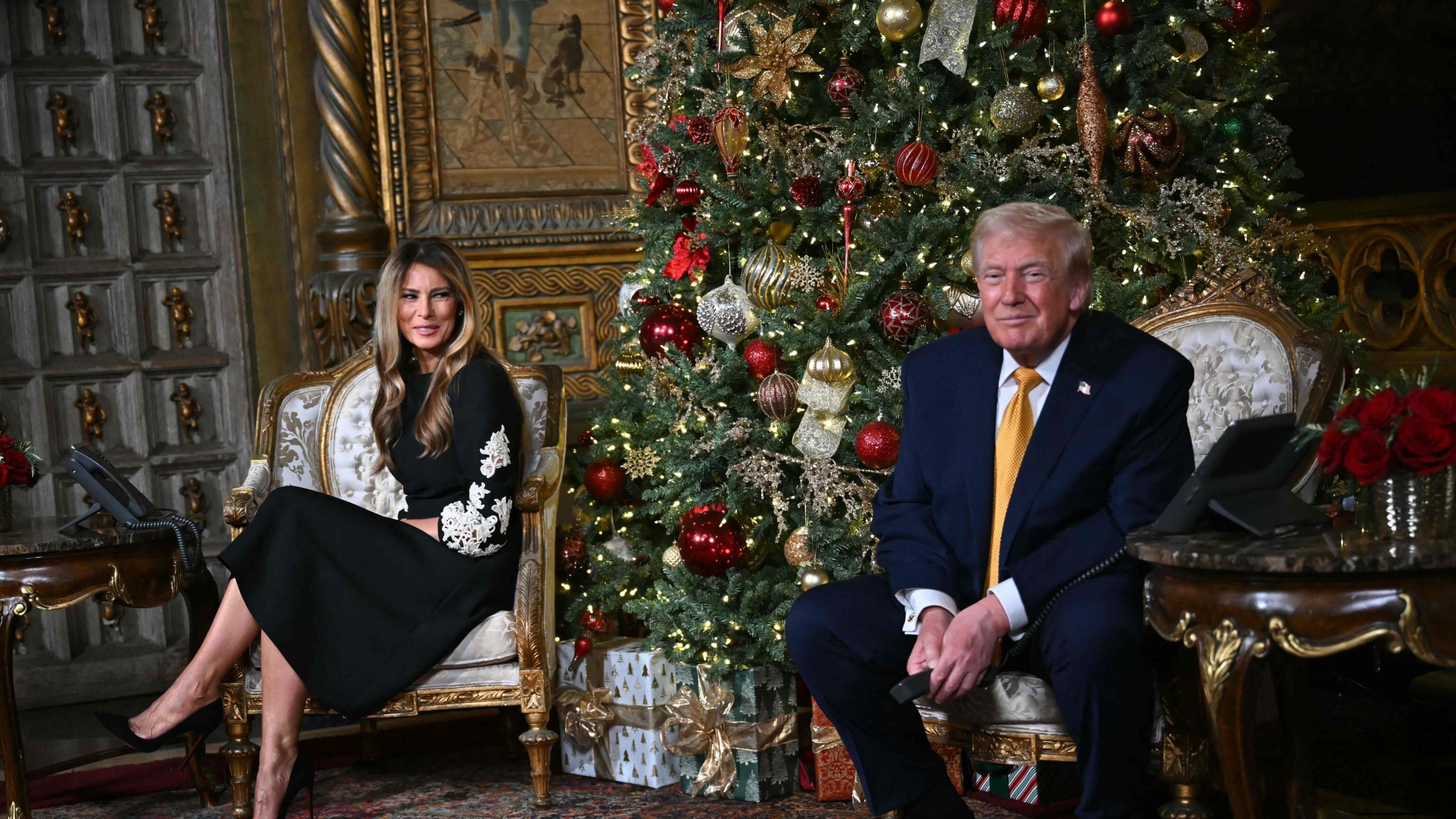 Stoccata natalizia di Trump: "Buon Natale anche alla feccia della sinistra radicale"