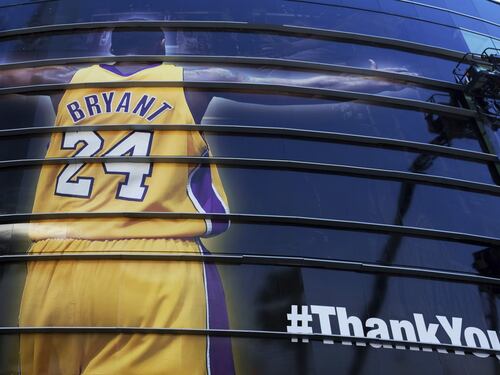 Si schianta con l'elicoterro: Kobe Bryant muore a 41 anni