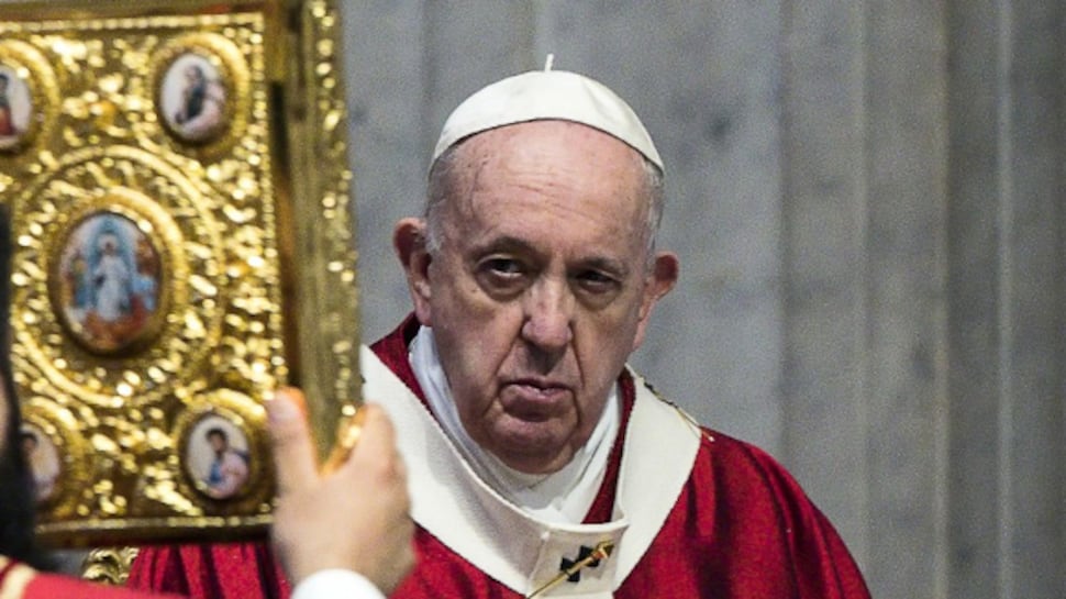 Ecco cosa fa "tremare" il Papa. Quattro "bombe" sul Vaticano