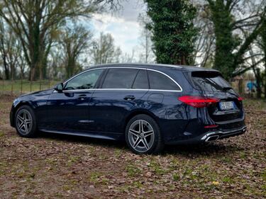 Mercedes Classe C 300e: le foto del plug-in della Stella 13