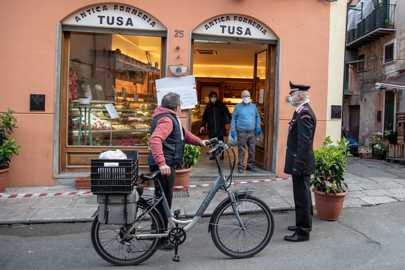 Controlli a tappeto, come si combattono contagio e furbetti 3