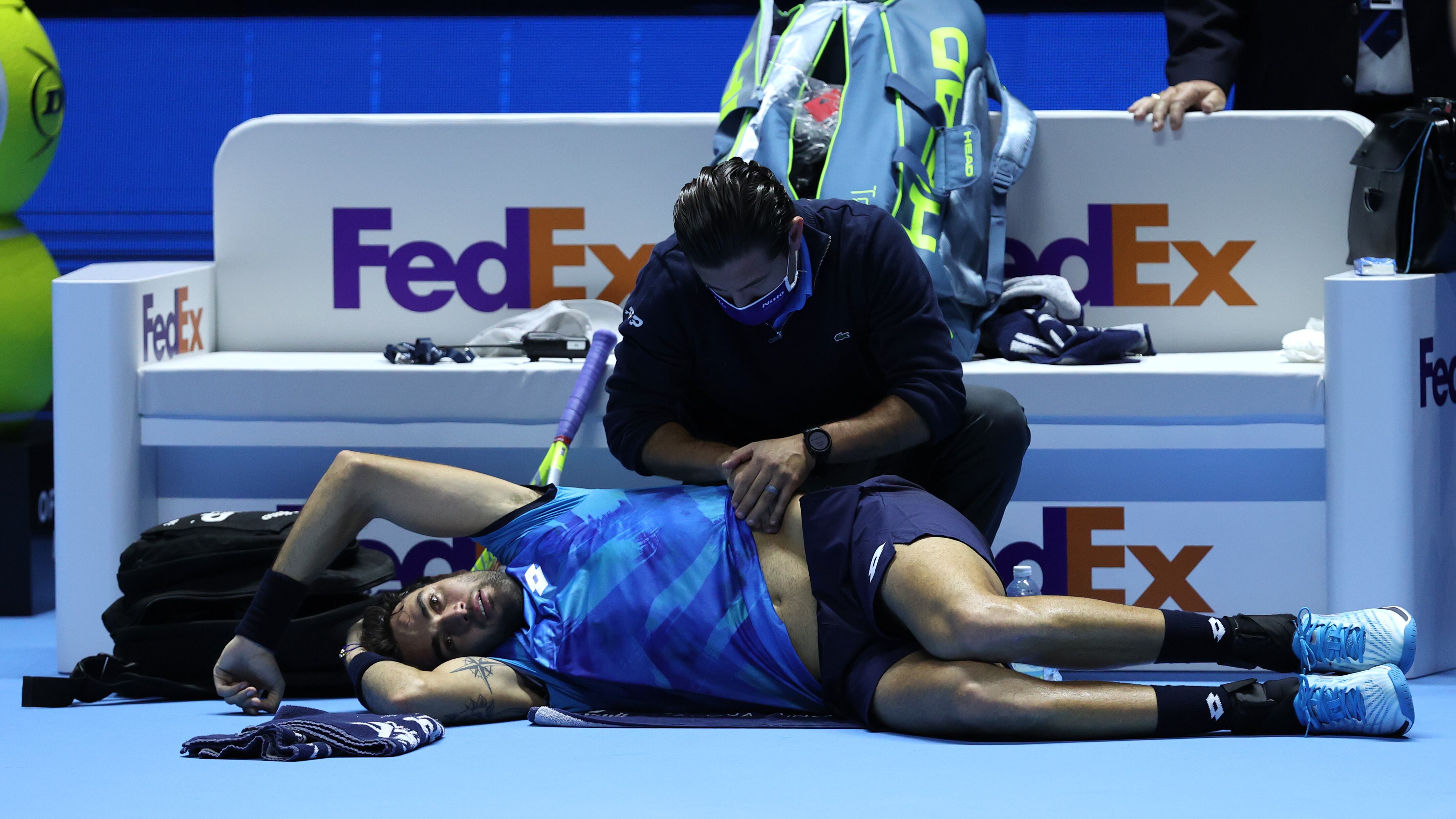 Berrettini si arrende solo a un infortunio. Ciao Finals tra le lacrime