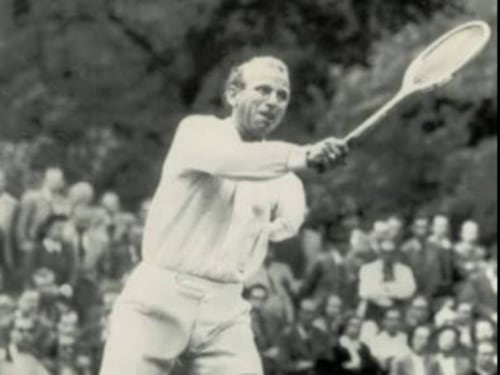 Cambia il regolamento di Wimbledon: il tennista che gioca con un braccio solo