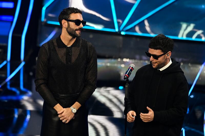 Sanremo 2024: ecco il look della prima serata del Festival da Gazzelle 3