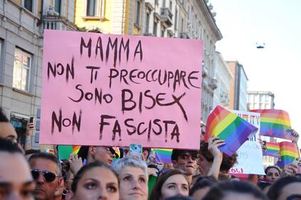 Ecco tutti gli slogan del Gay Pride 5