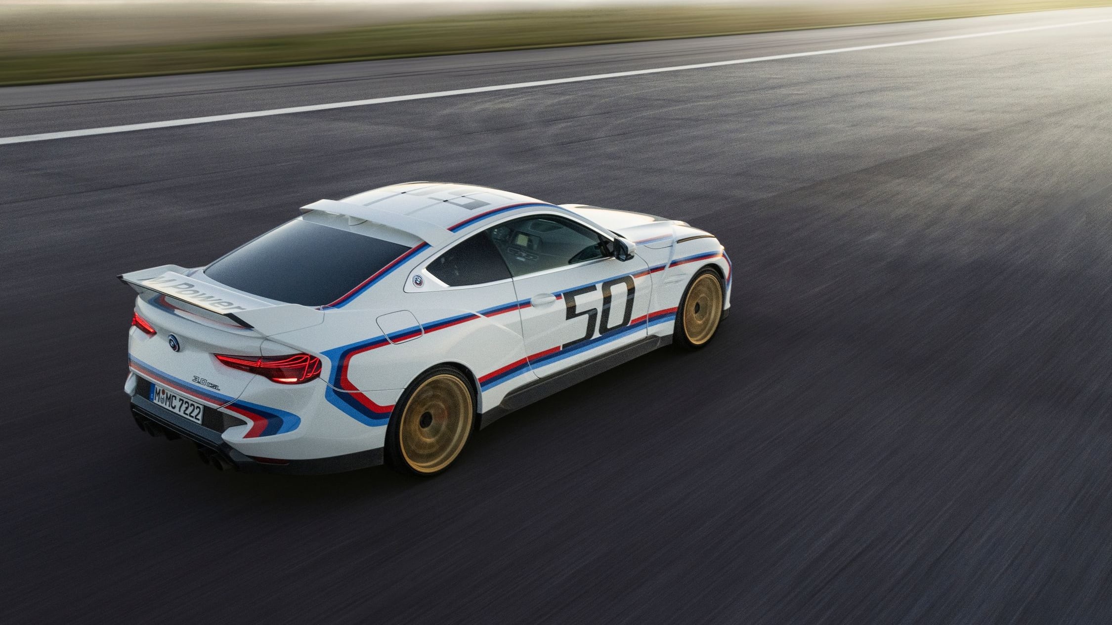 Nuova Bmw 3.0 CSL: edizione limitata, 560 cv e prezzo da capogiro