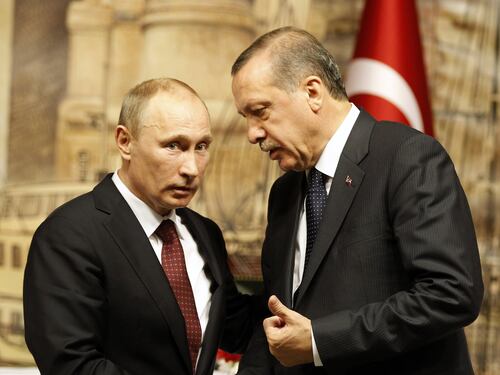 Erdogan "gioca" con i jihadisti Ma il suo giornale attacca Putin