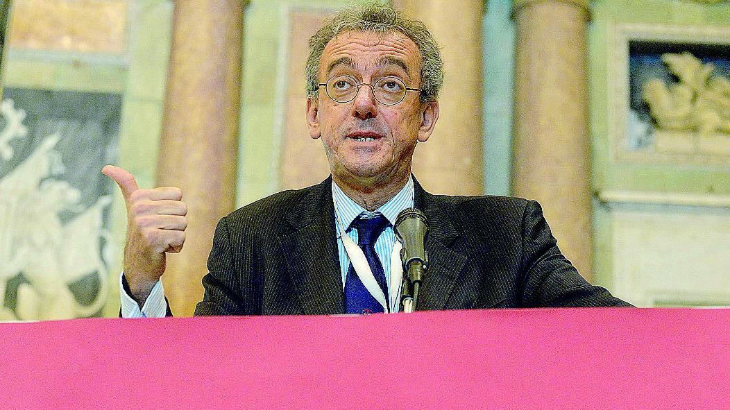 Finmeccanica vince in India e firma la pace con l'Olanda