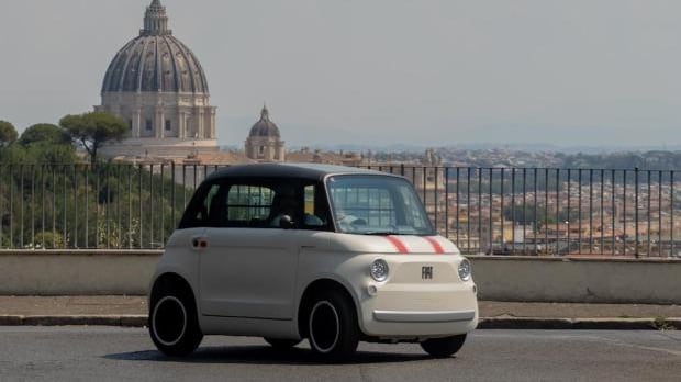 E ora Topolino viaggia anche tra le mura del Vaticano