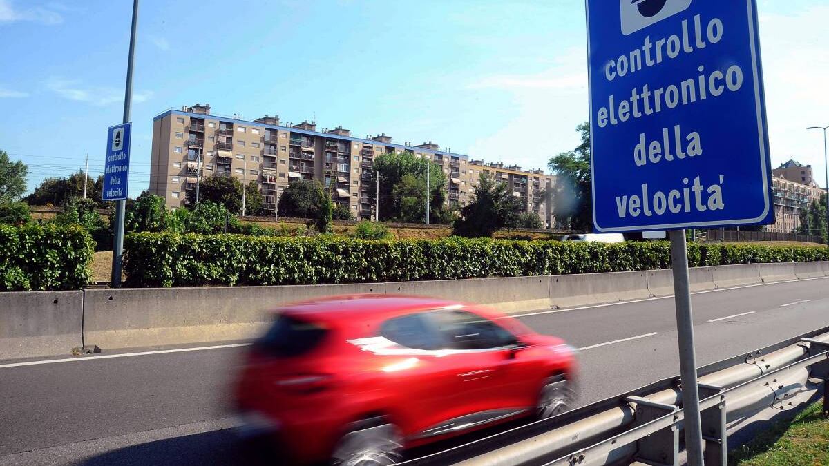 Multe, aumento del 6% da gennaio: "Ennesima stangata per gli automobilisti"