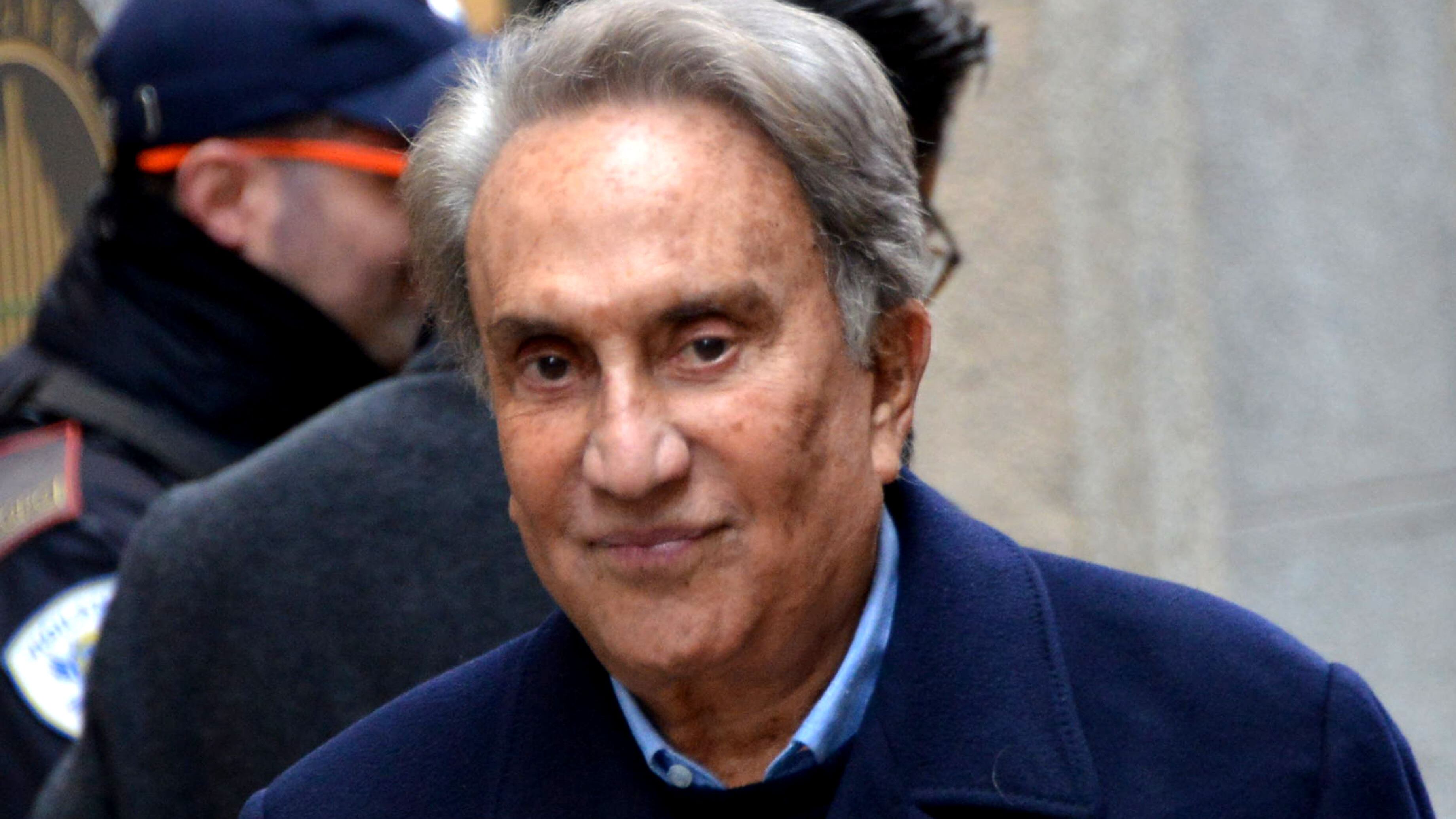 Emilio Fede, caduta e paura "Sto bene ma ho rischiato"