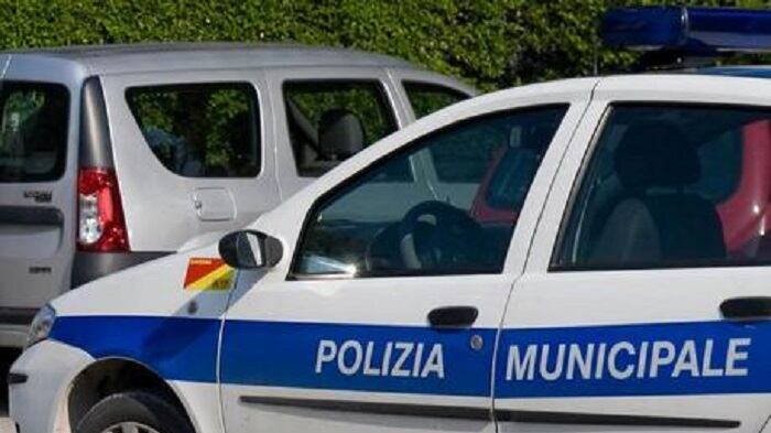 Quel parcheggiatore abusivo con il reddito di cittadinanza