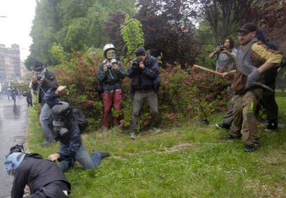Ecco i volti dei black bloc 6