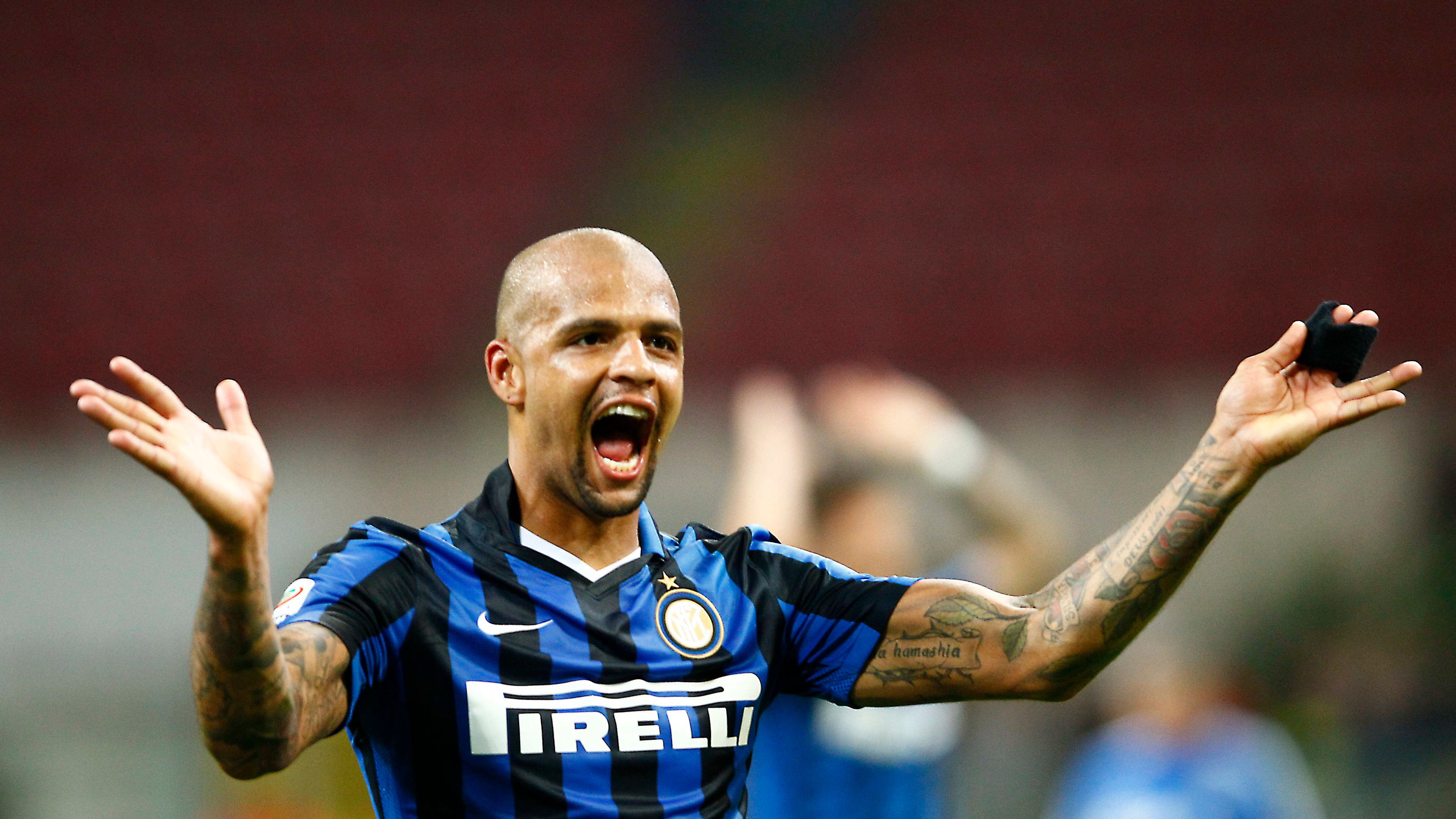 Felipe Melo accusa Cuca con un audio whatsapp e poi si scusa: "Ero ubriaco"