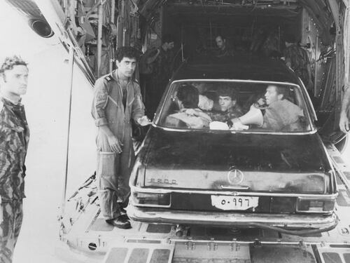 Il raid a Entebbe, gli ostaggi liberati e il sacrificio di Netanyahu: una storia israeliana