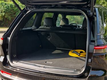 Jeep Grand Cherokee 4xe, guarda la gallery del nuovo SUV Premium  15