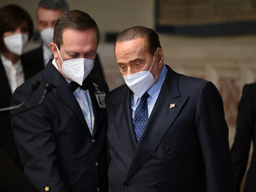 "Malattia seria". I pm chiedono lo stralcio per Berlusconi