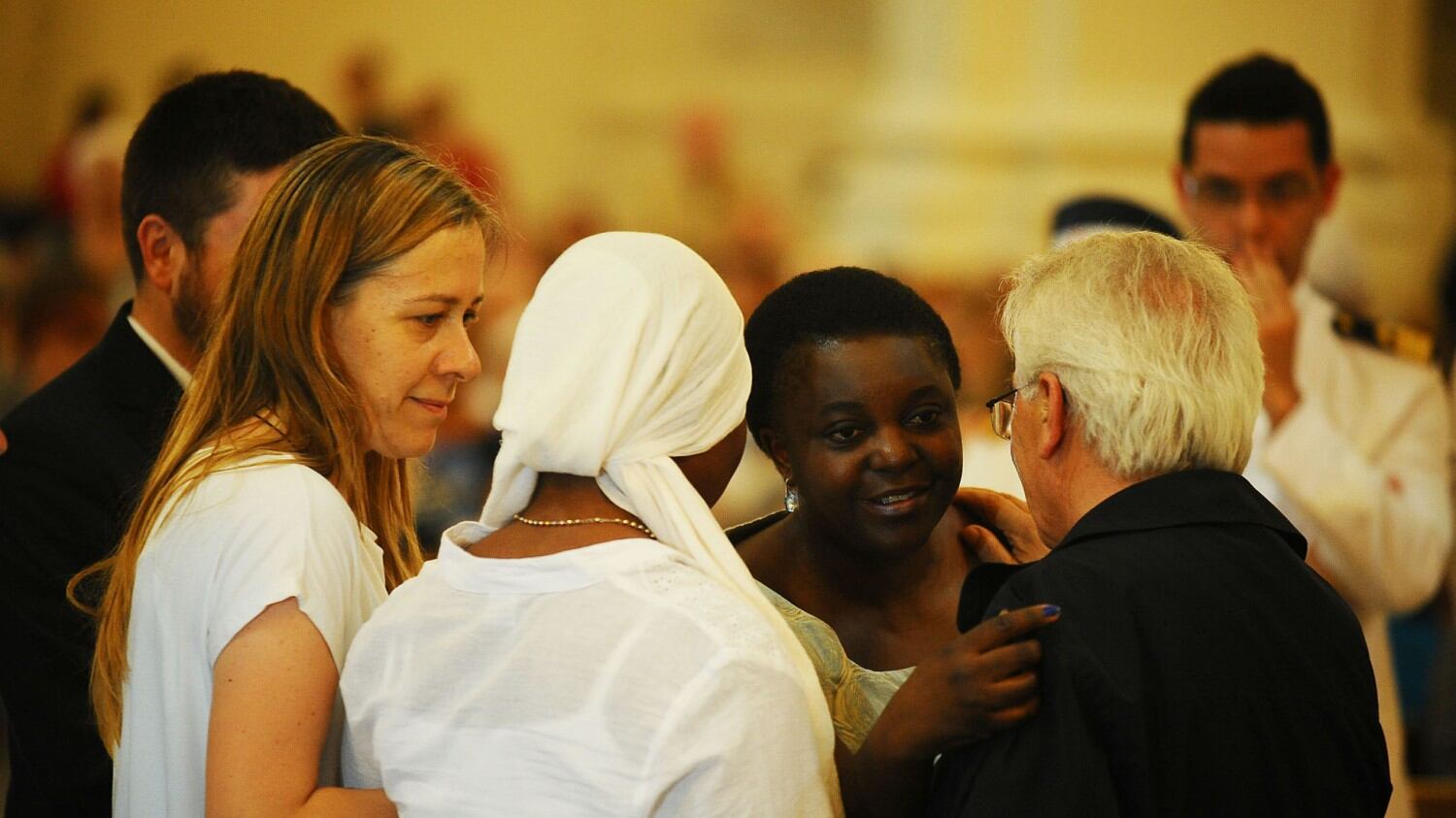 Fermo, i funerali di Emmanuel E la Kyenge attacca "chi usa il razzismo per i voti"