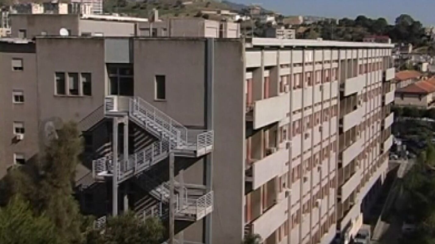 Pestata e stuprata da due ragazzini: l'orrore sulla 90enne a Messina