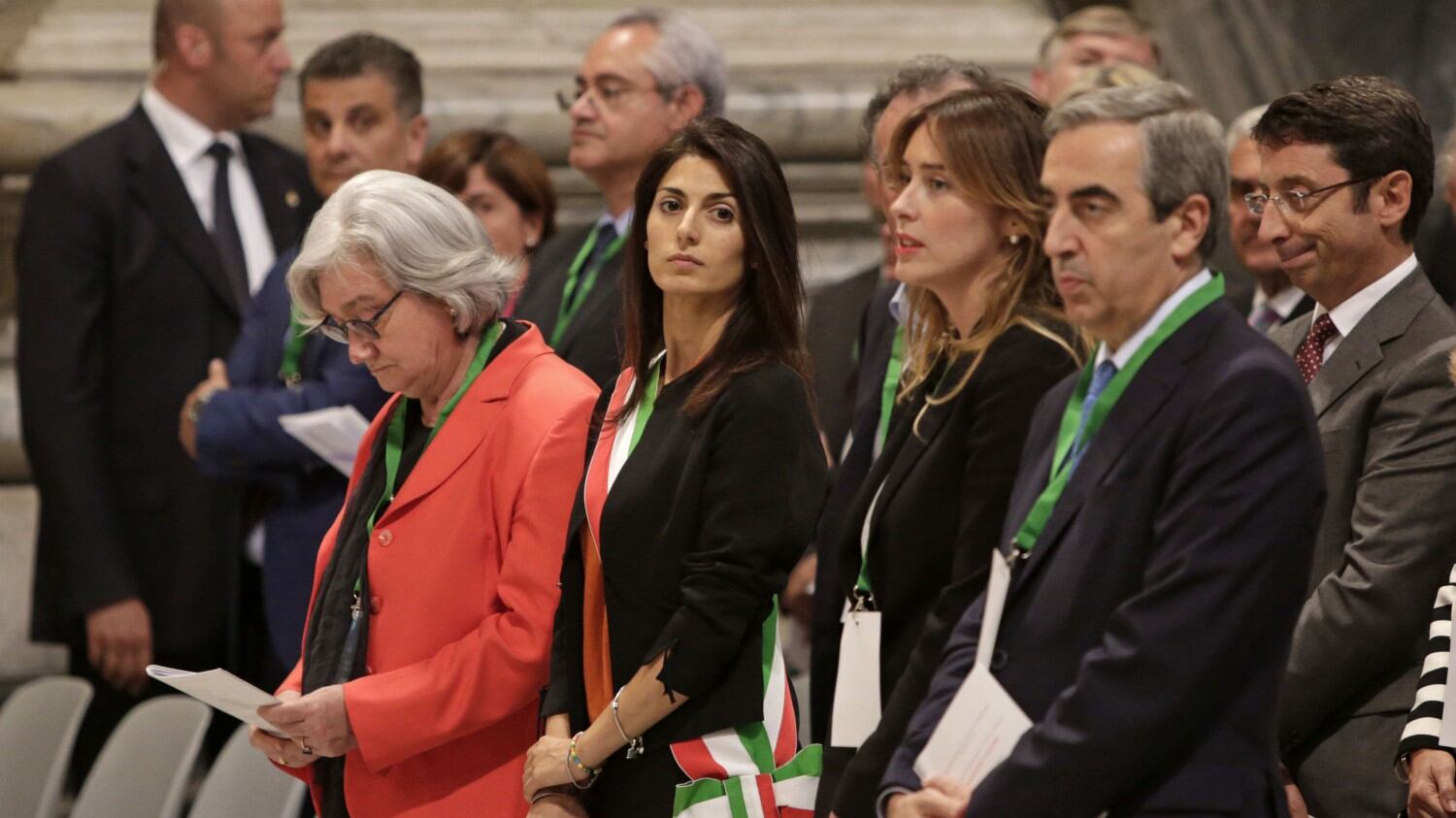 Boschi, l'ex più bella del reame e gli sguardi d'invidia alla Raggi