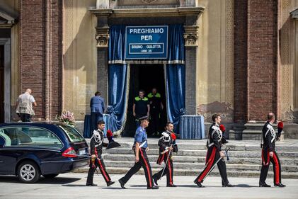 Legnano, i funerali di Bruno Gulotta 8