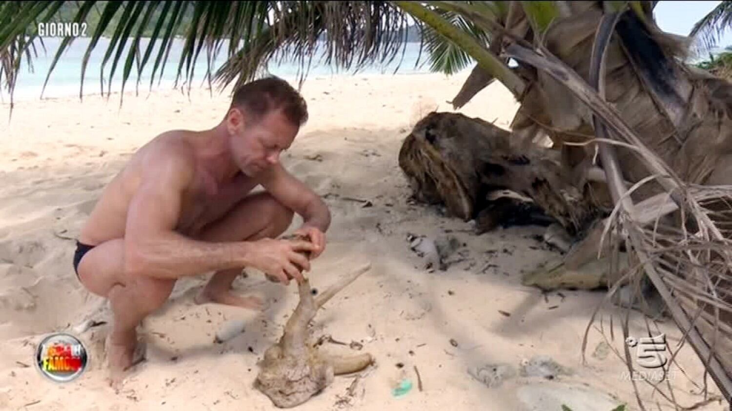 L'ex gieffino nell'ultimo porno di Rocco Siffredi