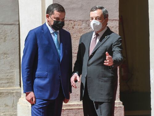 Draghi prova a fermare il caos. Vertice per "riprendere" la Libia