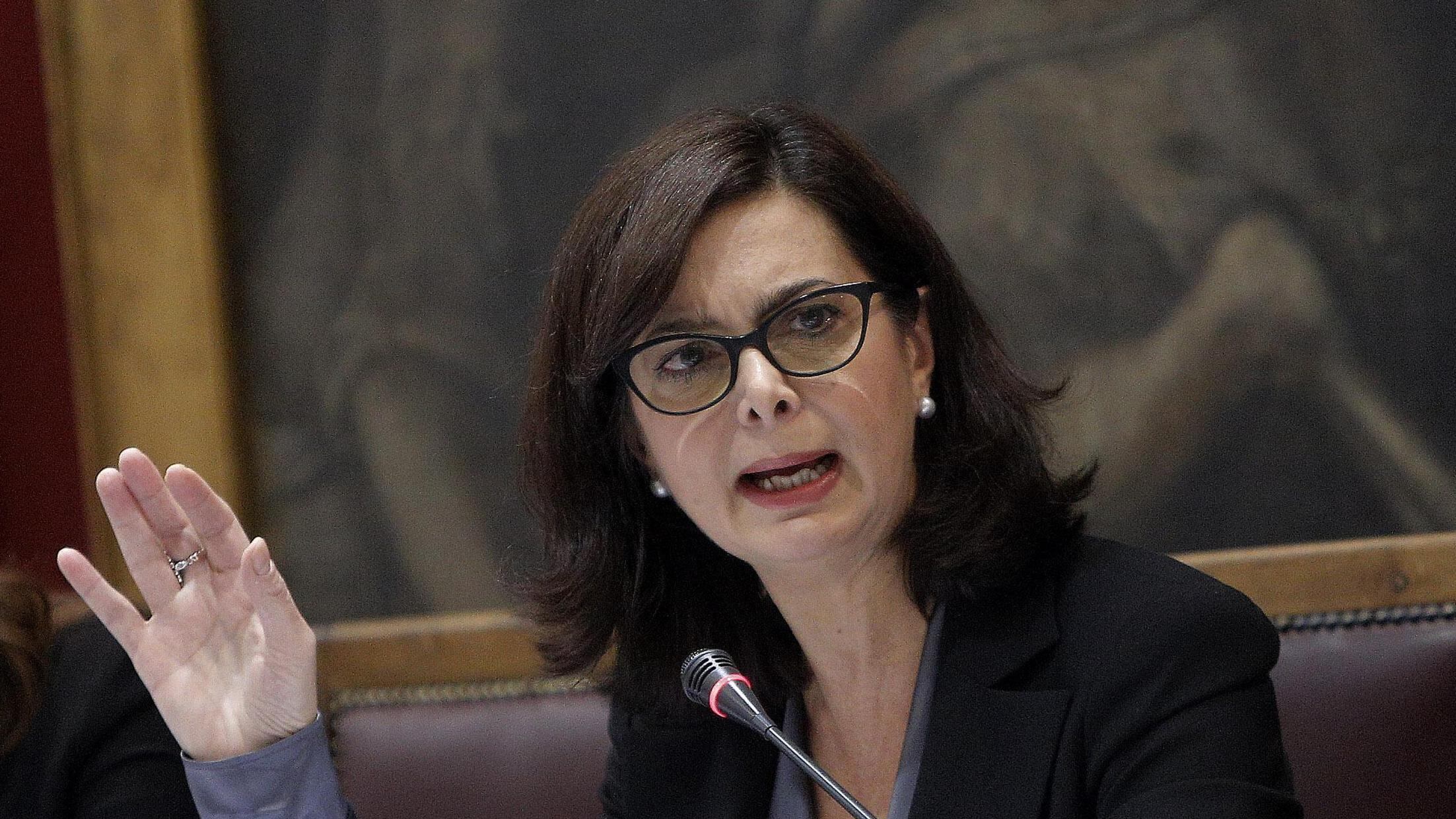 La gran balla della Boldrini: «Non prenderò voli di Stato»