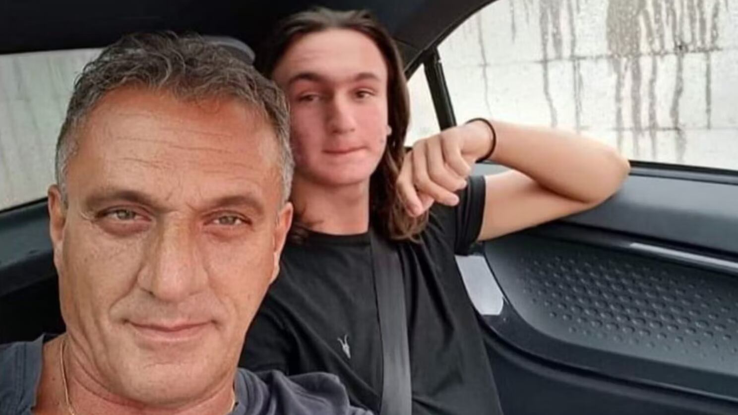 “Ho dormito nel tuo letto, stanotte, perdonami”: lo straziante addio di Walter Delogu al figlio