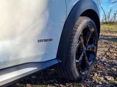 Nissan Juke Hybrid, guarda le foto  12