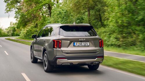 Kia Sorento PHEV 2025: guarda la gallery del nuovo SUV ibrido plug-in 17