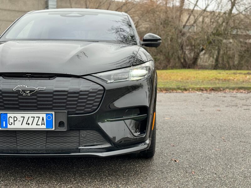 Ford Mach-E GT 2024: guarda il VIDEO in pillole del SUV sportivo elettrico 4