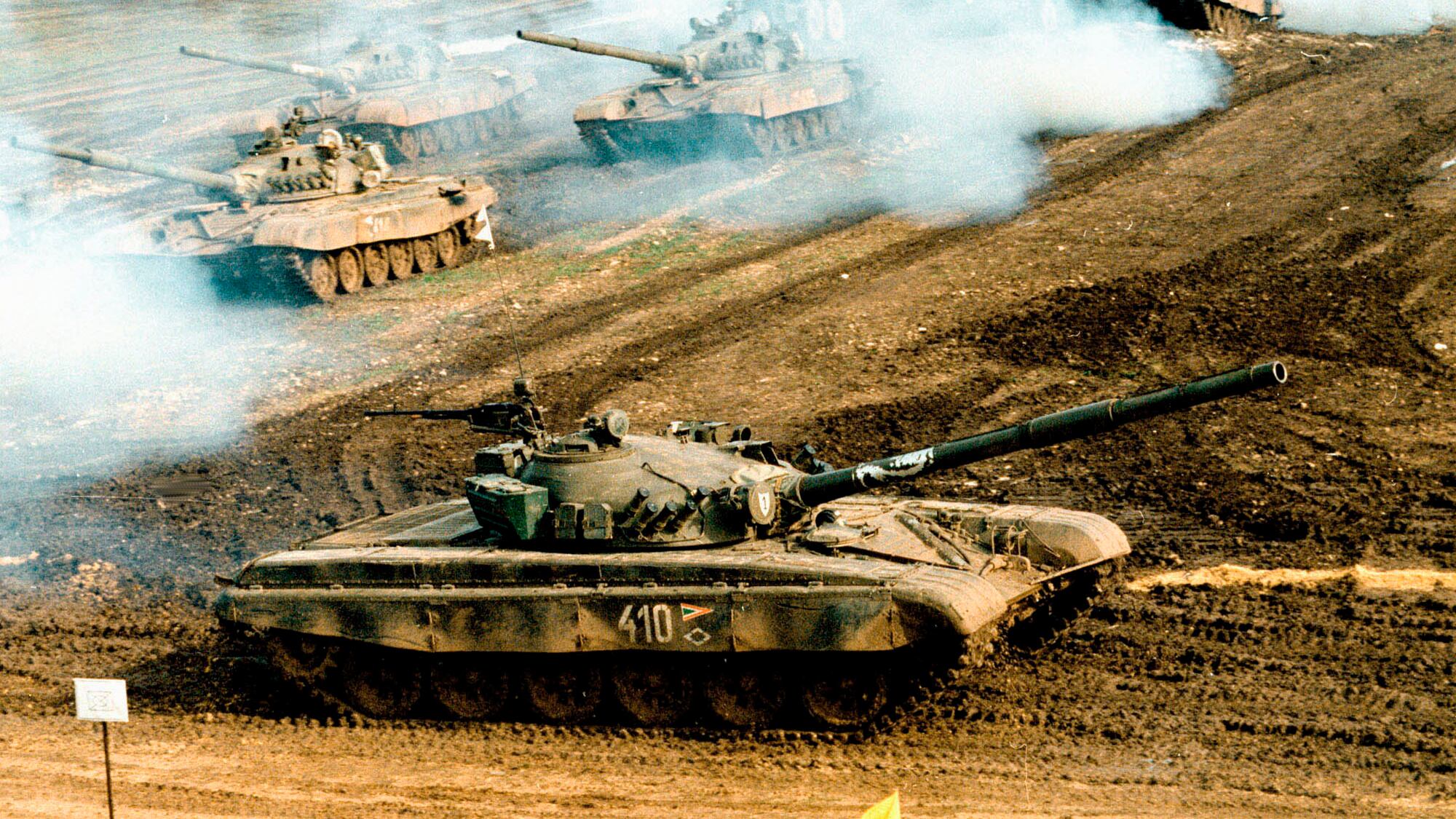 Navi, caccia e tank: cosa rivela la prova di forza Nato contro Mosca