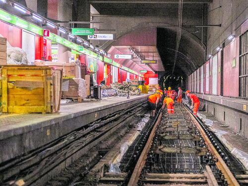 Nel tunnel del cantiere della metro