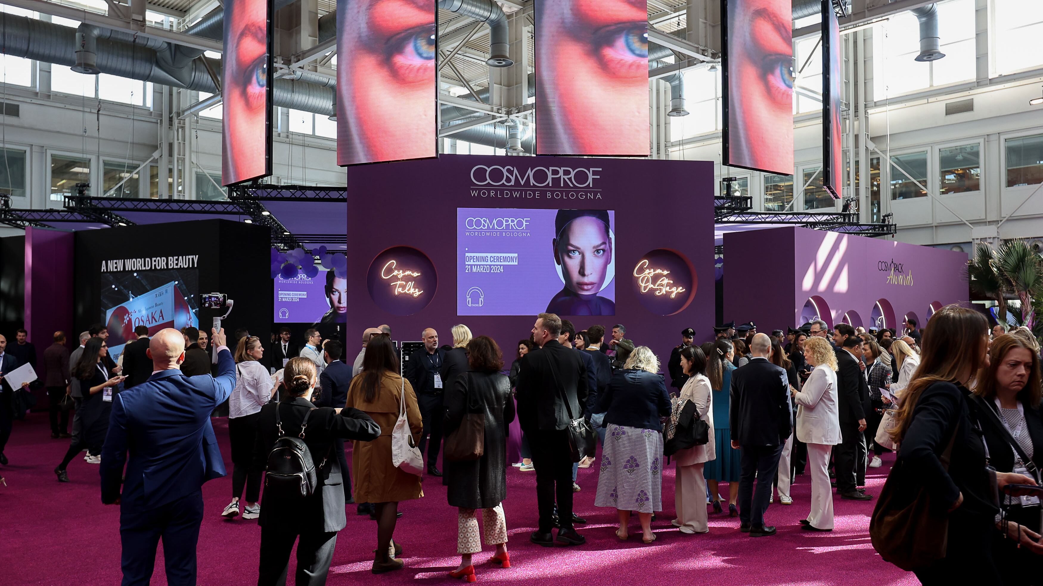 Al Cosmoprof è record di visitatori stranieri. Boom dei nuovi espositori