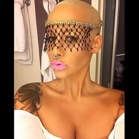 Amber Rose: sexy al carnevale di Trinidad e Tobago 8