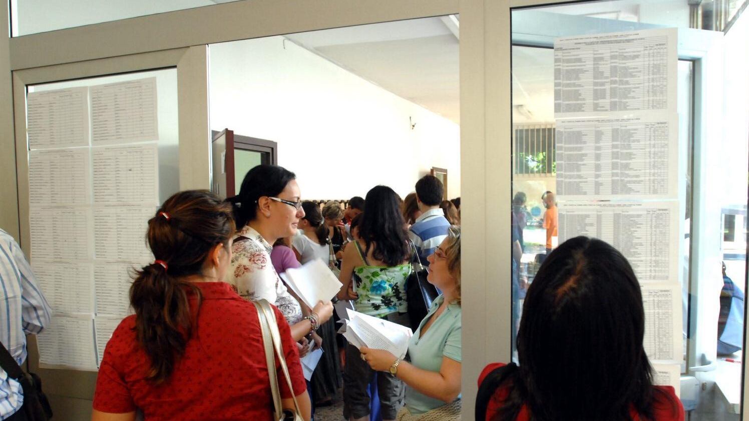 Scuola, via libera a 58 mila nuove assunzioni: prof, presidi e Ata
