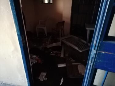 Modena e Bologna, le carceri devastate e le minacce sui muri 18