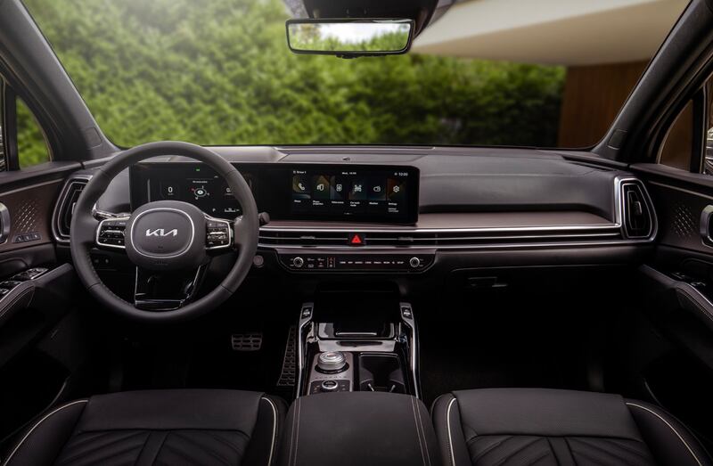 Kia Sorento PHEV 2025: guarda la gallery del nuovo SUV ibrido plug-in 12