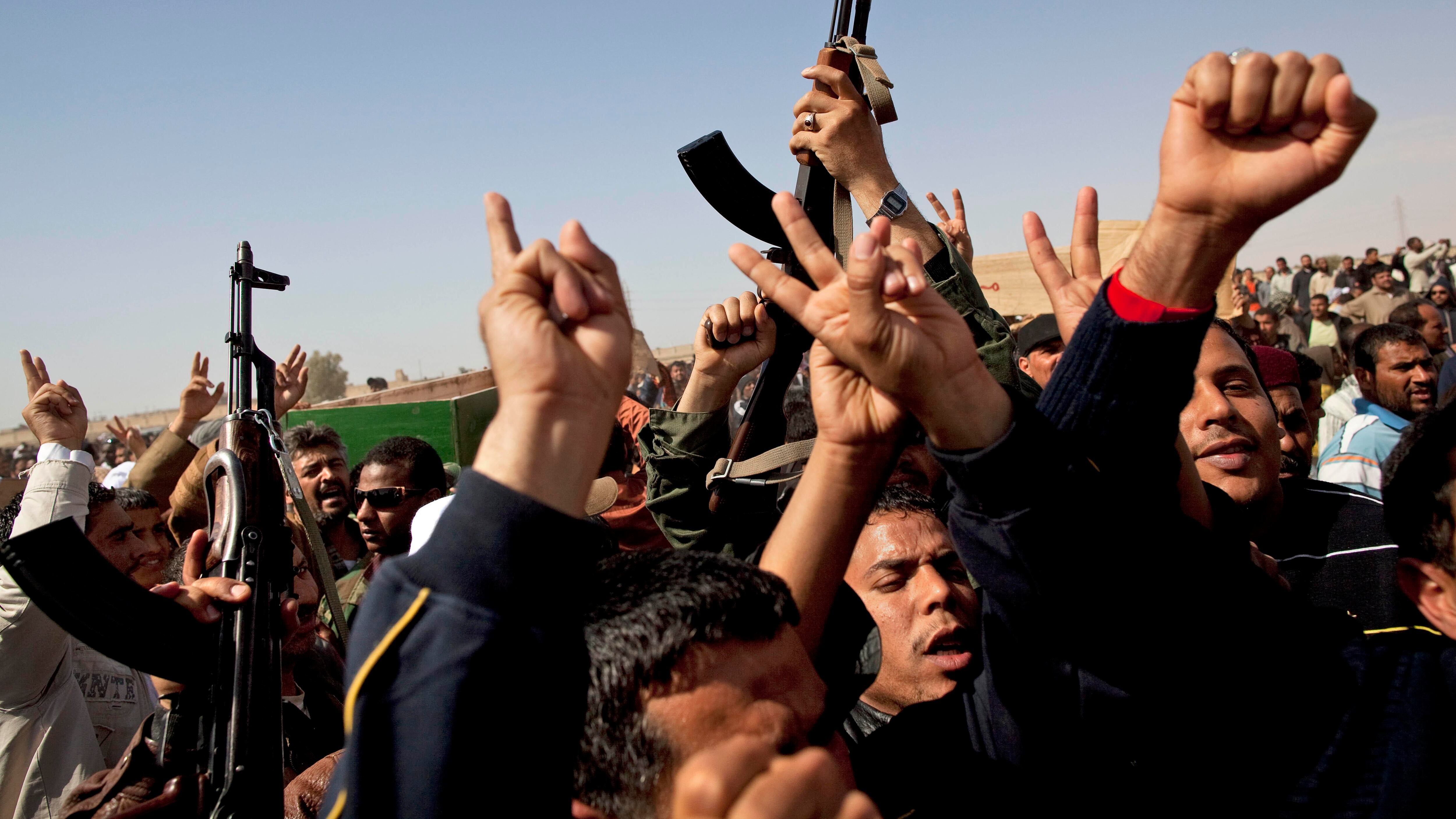 Nella Libia allo sbando tra attentati e aria di golpe