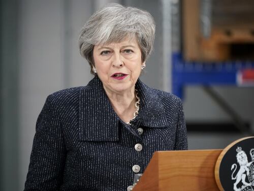 Brexit, May ai Comuni: "Se bocciate l'accordo, non usciremo dall'Ue"