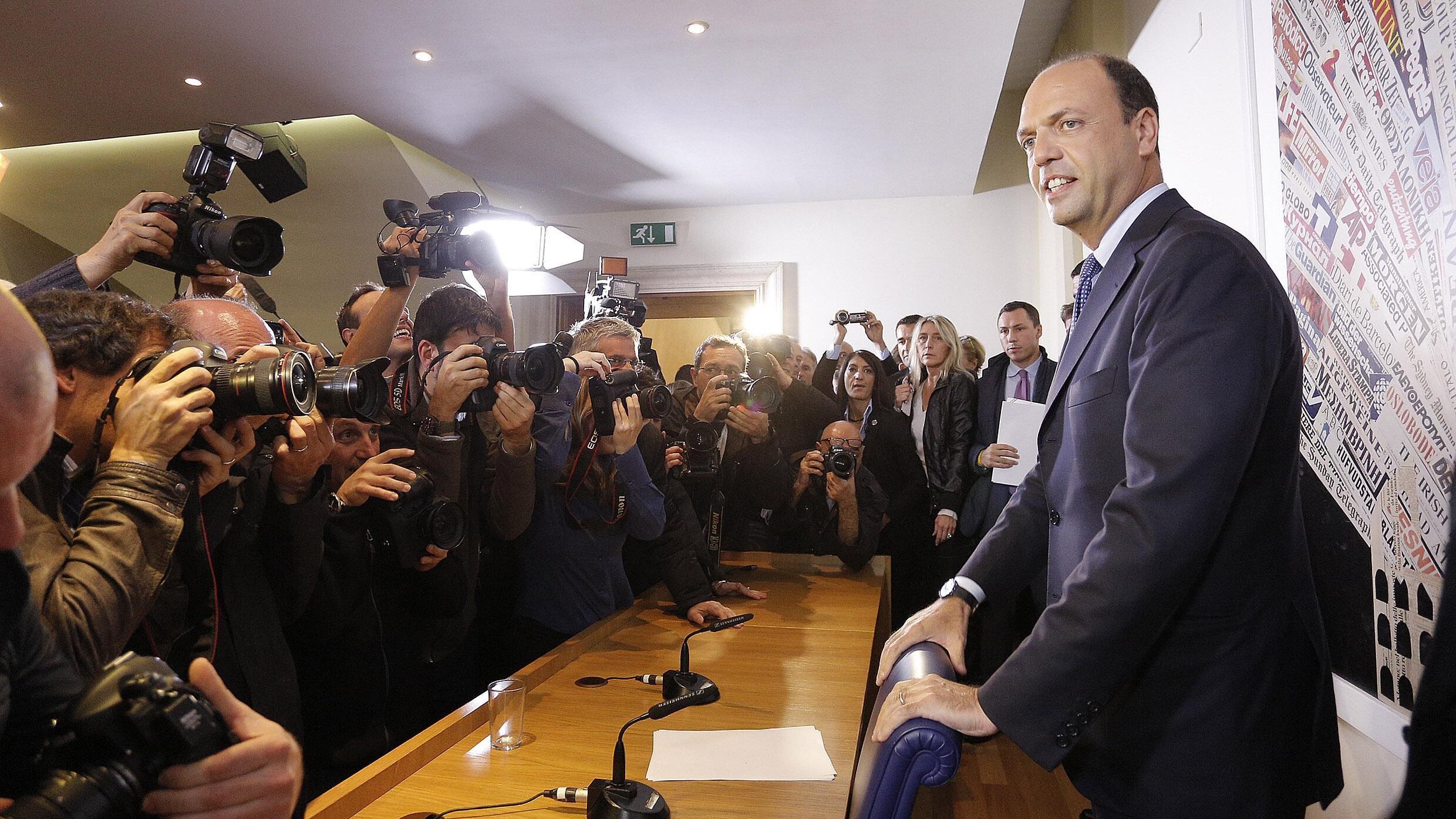 Alfano e Della Valle, l'ora degli idioti