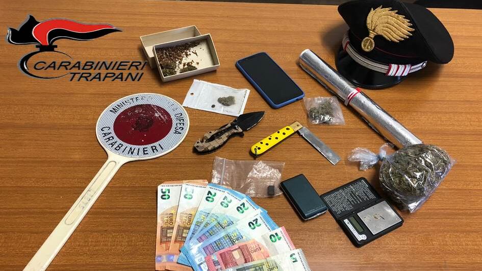 Le consegne del pusher? La droga arriva a domicilio con il furgone