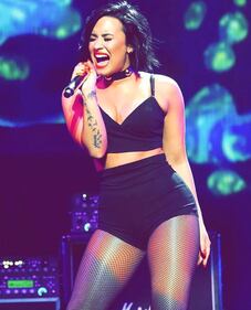 Demi Lovato ritrova se stessa nella nudità 6