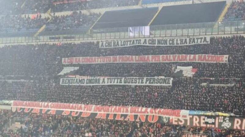 Striscioni curva del Milan