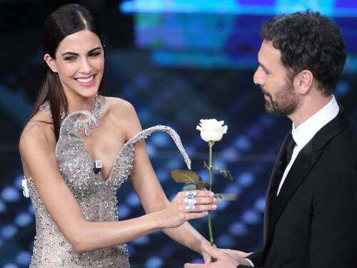 Sanremo 2017, gli outfit sexy della prima serata