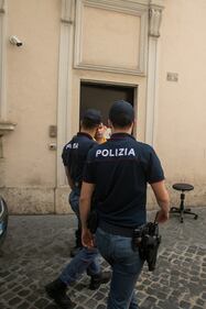 Dai sotterranei fanno un buco ed entrano da Bulgari: bottino di 500mila euro 5