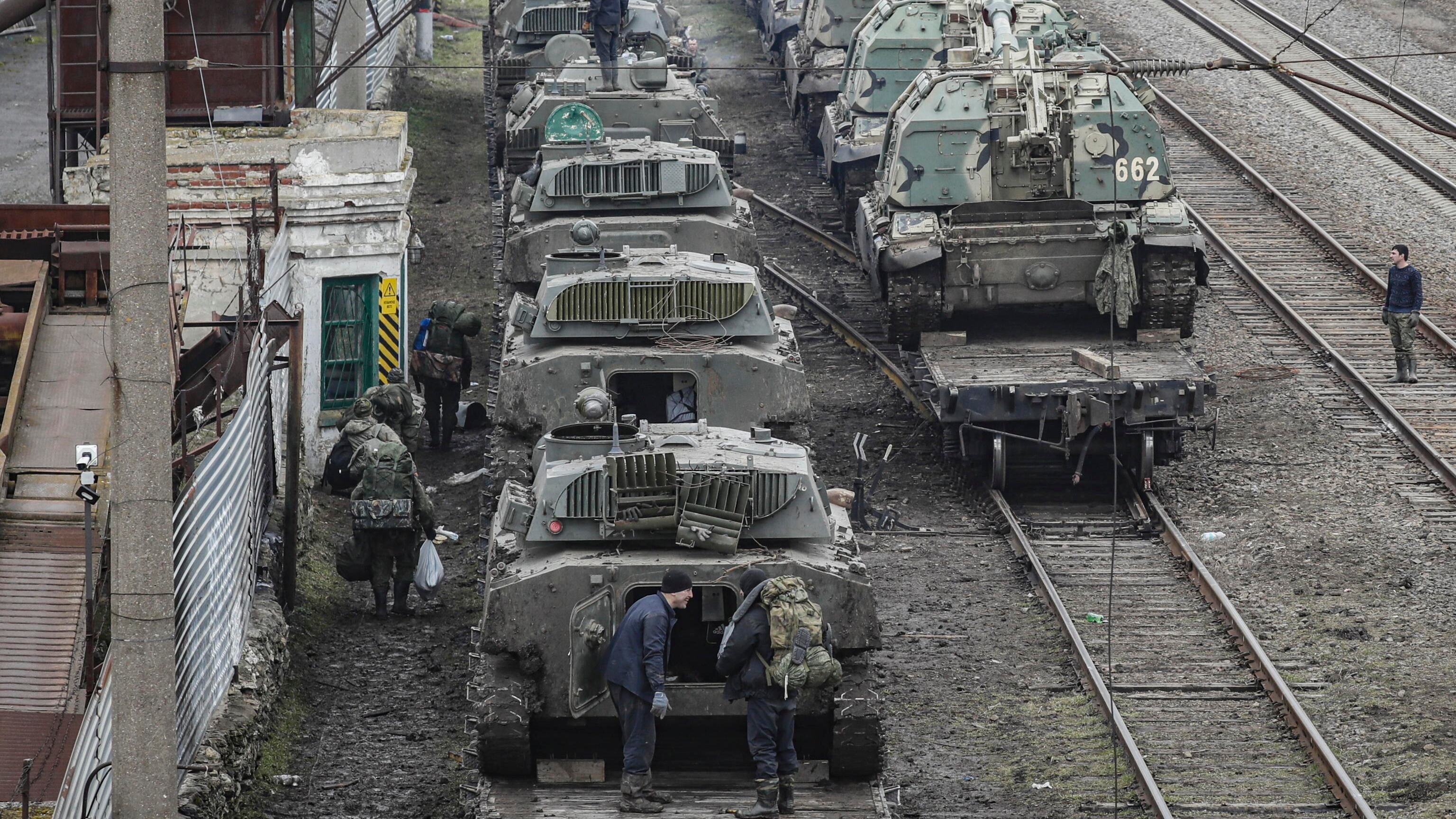 "Truppe russe ai nostri confini": cresce la tensione nel Baltico